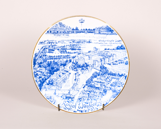 Royal Windsor 8" Fine Bone China Plate (Blue and White)